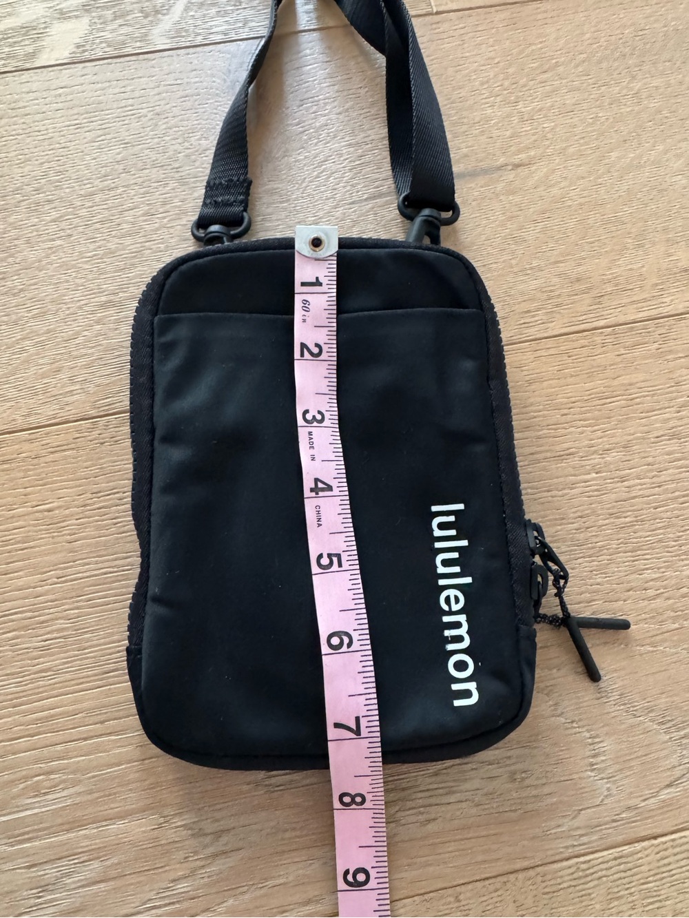 Lululemon Athletica Easy Access Unisex Crossbody Bag 1.5L - Picture 11 of 12
